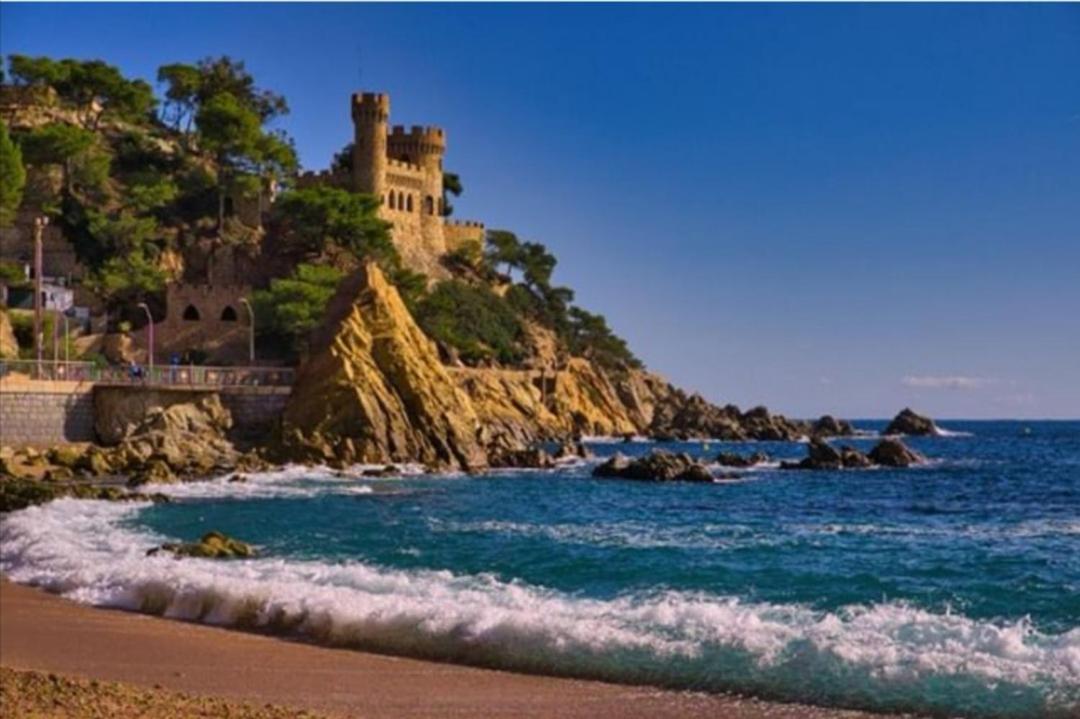 Seahomes Vacations, Beach&pool, In Fenals Apartment Lloret de Mar